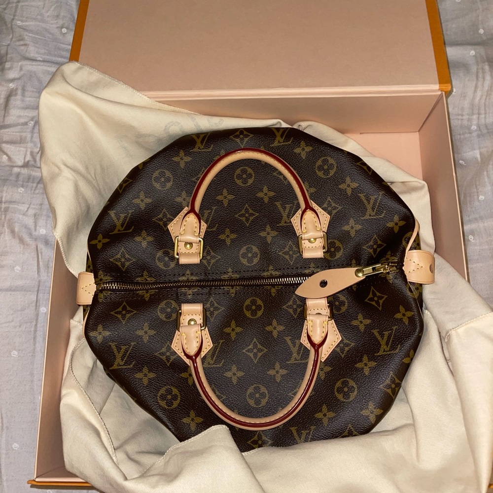 Louis Vuitton Speedy 30